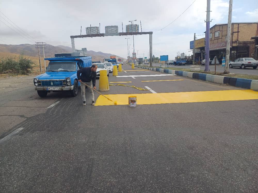 عملیات رنگ آمیزی و خط کشی ترافیکی سرعت کاه ورودی صوفیان