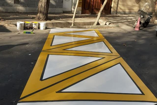 عملیات خط كشی معابر شهر گلپایگان