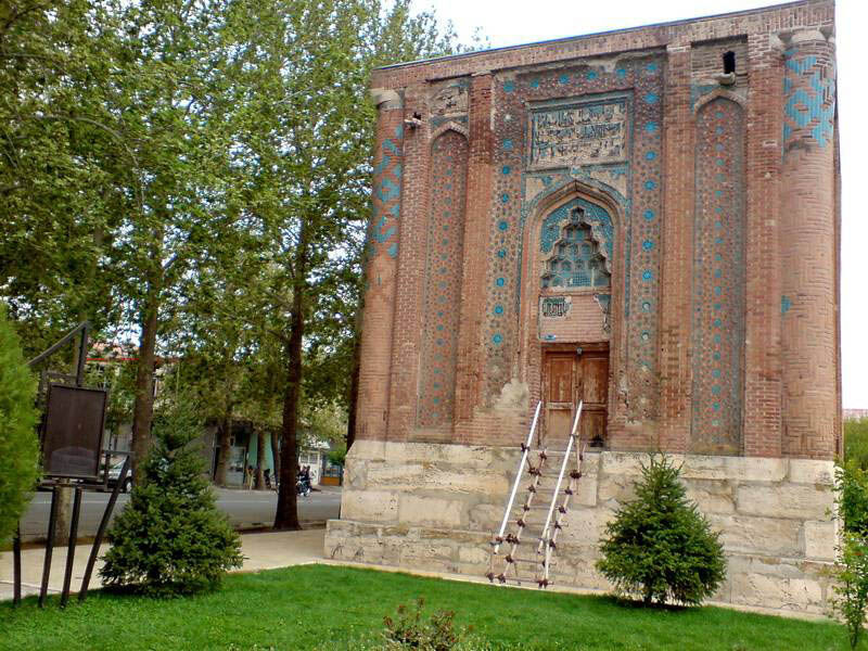 ساماندهی گنبد غفاریه مراغه