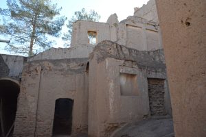 ارگ بهارستان بیرجند به عنوان یکی از شاخص‌ترین بناهای تاریخی خراسان جنوبی، نمادی از اقتدار سیاسی، شکوه معماری و هویت فرهنگی این منطقه به شمار می‌رود، اما این اثر ارزشمند هنوز با چالش‌هایی در حوزه مرمت، حفاظت و بهره‌برداری روبه‌روست.