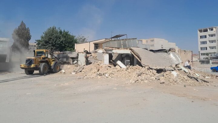 ساخت پارکینگ فردوسی در شهرکرد
