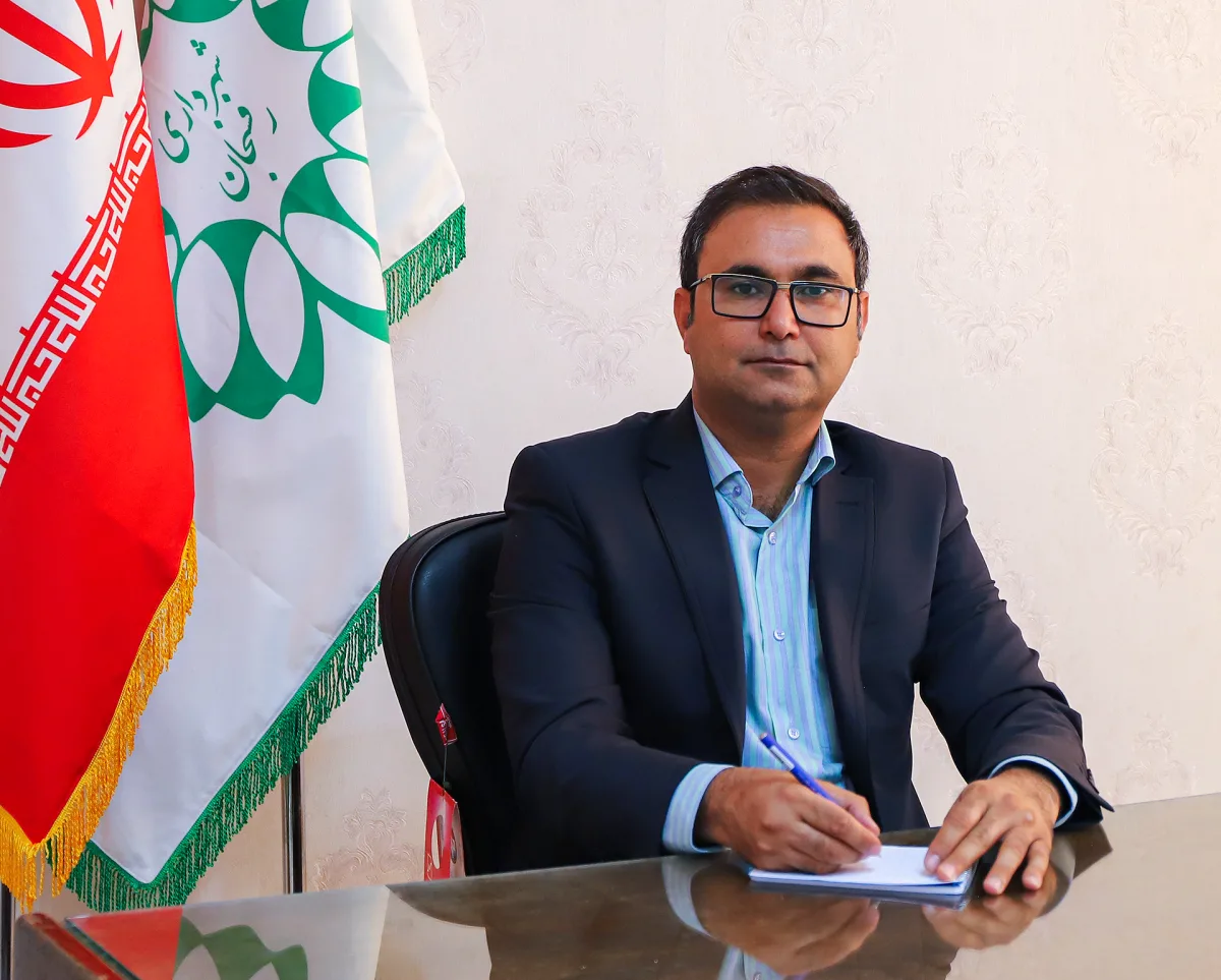 تمرکز شهرداری رفسنجان بر حذف سموم شیمیایی از فضای سبز شهری