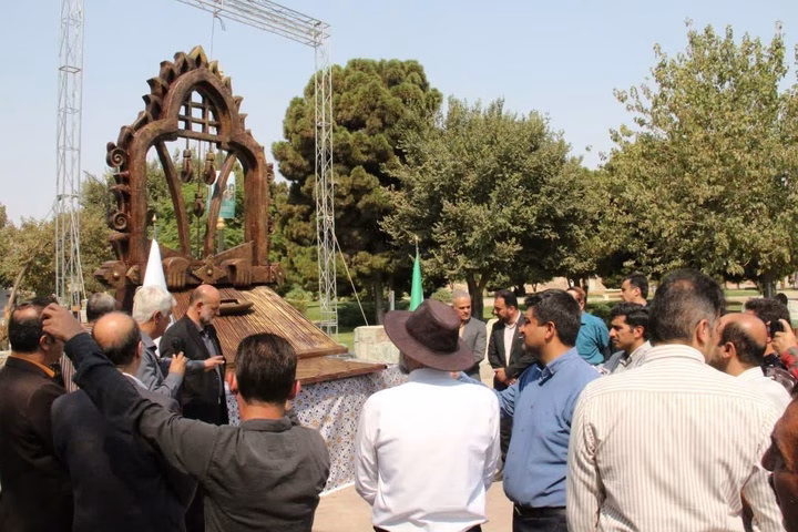 رونمایی از المان نساجی سنتی در کاشان