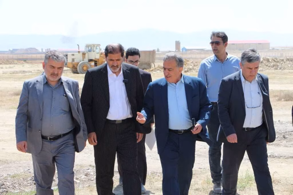 تسریع احداث مجتمع آهن‌فروشان و مرکز تجاری رُز اردبیل