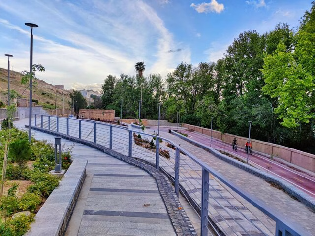 اجرای۹۲ کیلومتر مسیر دوچرخه و ۷.۱ کیلومتر پیاده‌راه در شیراز