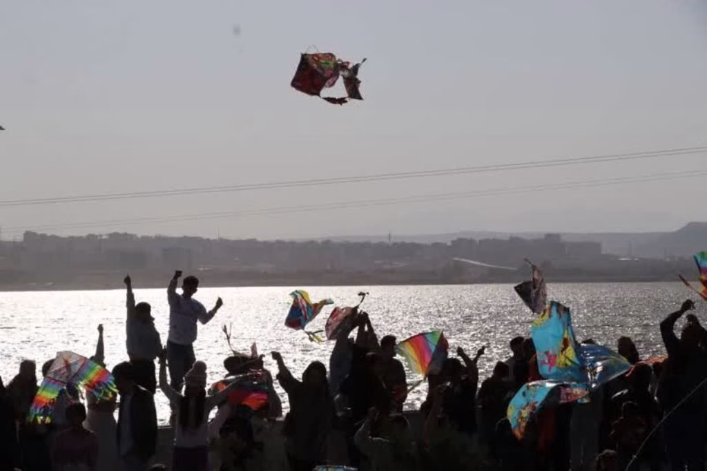 بادبادک‌های امید در آسمان شورابیل اردبیل