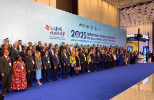 عکس یادگاری شهردار تهران در افتتاحیه اجلاس UCLG