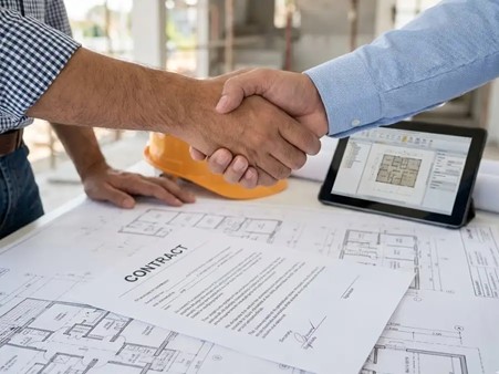 انواع-قراردادهای-پیمانکاری-بررسی-مزا