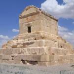 میراث هخامنشی، میزبان جشن شب چله می‌شود