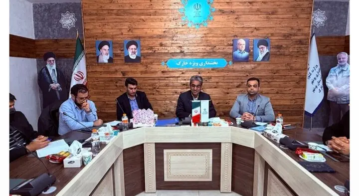 مطالبات کارگران خارگ با اولویت ویژه پیگیری می شود