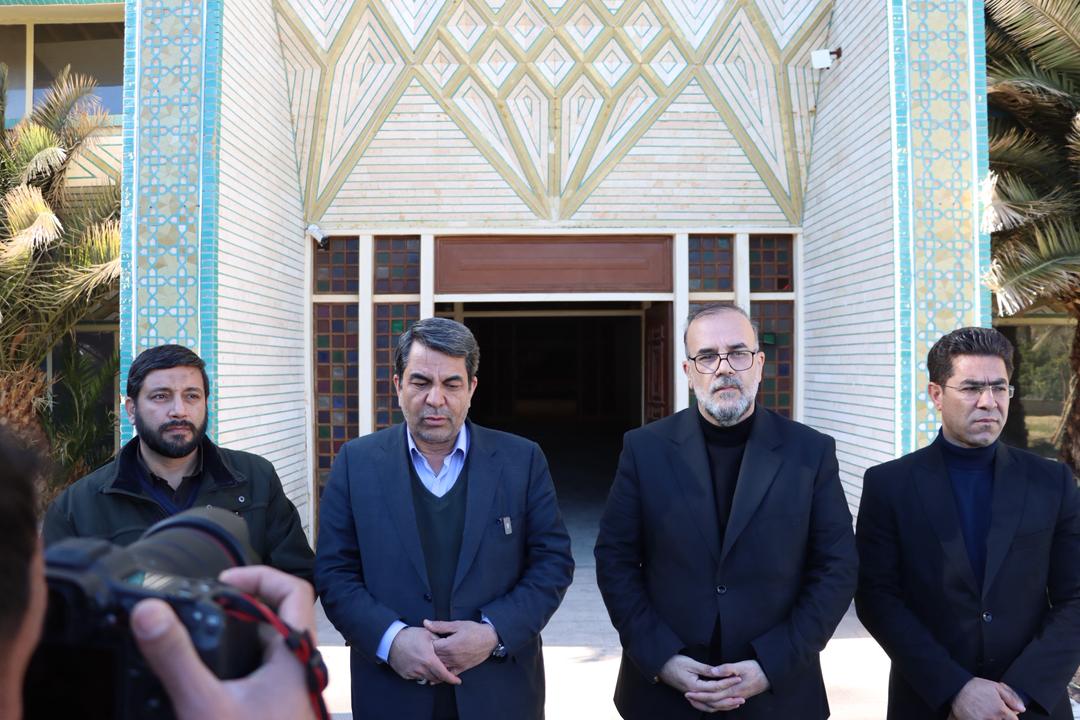 در جریان بازدید شهردار کرمان از میدان شورا، با حضور استاندار کرمان و رئیس شورای شهر، موضوع بازسازی مجموعه «خانه‌ شهر»توسط شهرداری کرمان مورد بررسی قرار گرفت