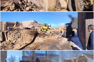 رفع خطر ساختمان قدیمی در خیابان فرهنگ (میدان تعزیه) میمه