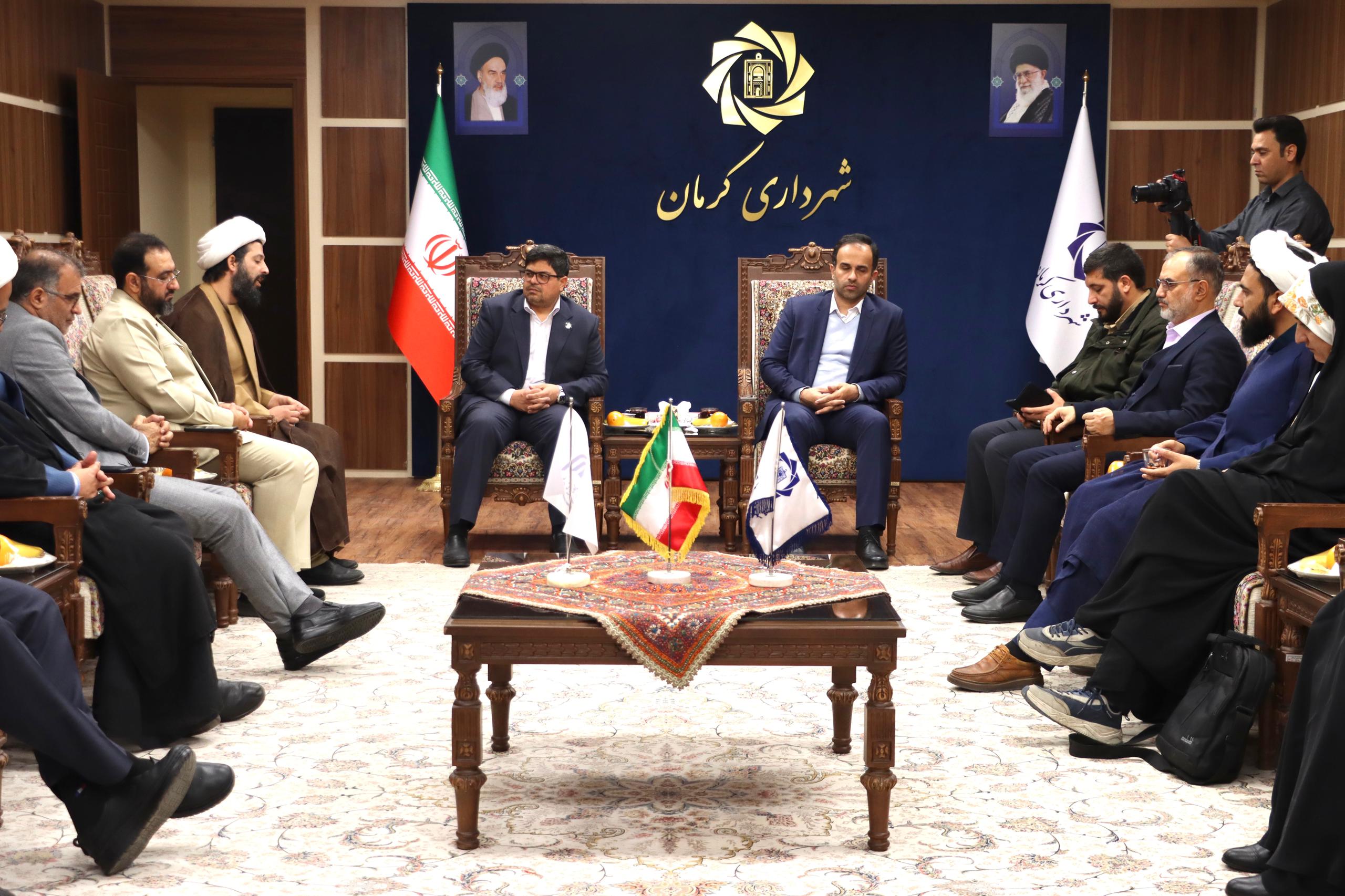 رویدادهای مشترک توسط شهرهای کرمان و رشت با محوریت سردار سلیمانی و میرزا کوچک خان(سردار جنگل) تاکید شد.