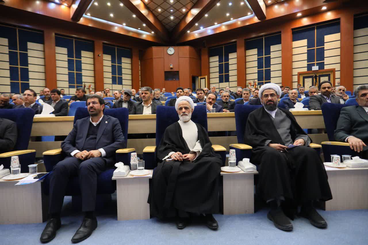 گردهمایی همدان با حضور معاون رئیس‌جمهور و مسئولان استانی برگزار شد