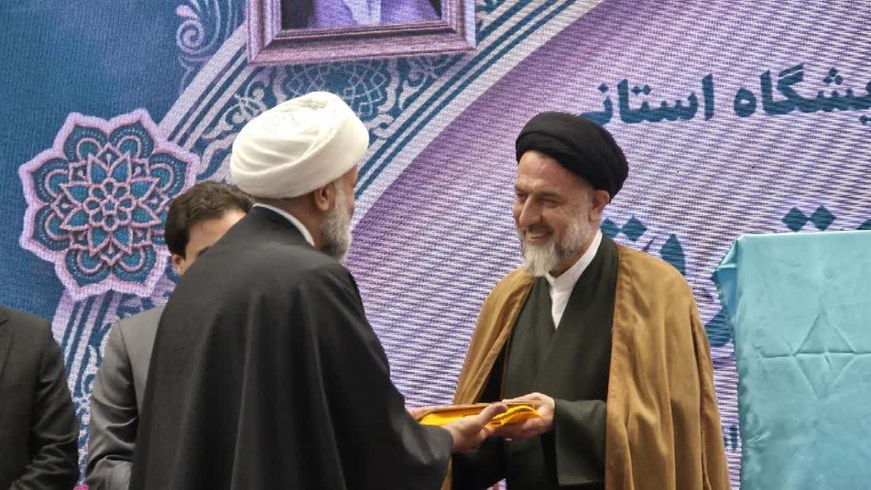 آیین-اختتامیه-نمایشگاه-قرآن-و-عترت