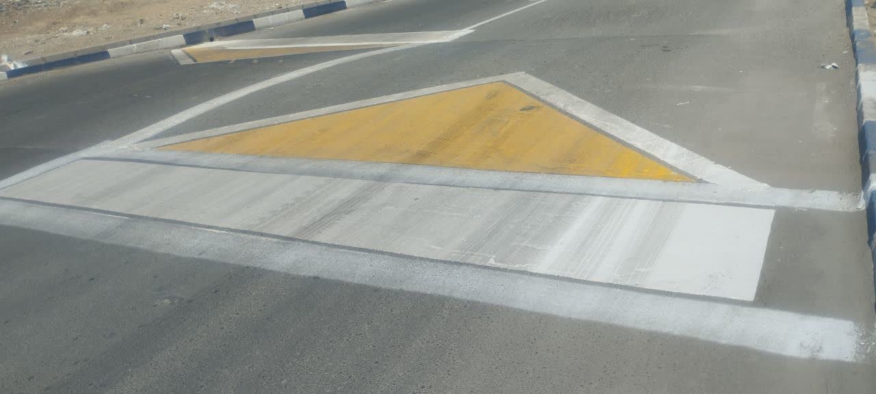 اجراخط کشی ترافیکی معبر ورودی نصیرشهر از وهن آباد