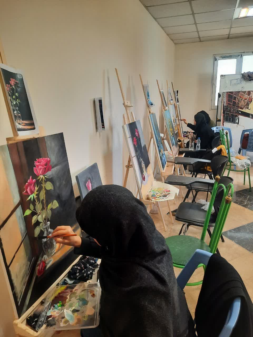 برگزاری موفق کلاس‌های آموزش نقاشی رنگ روغن در سرای بانوان و خانواده 
