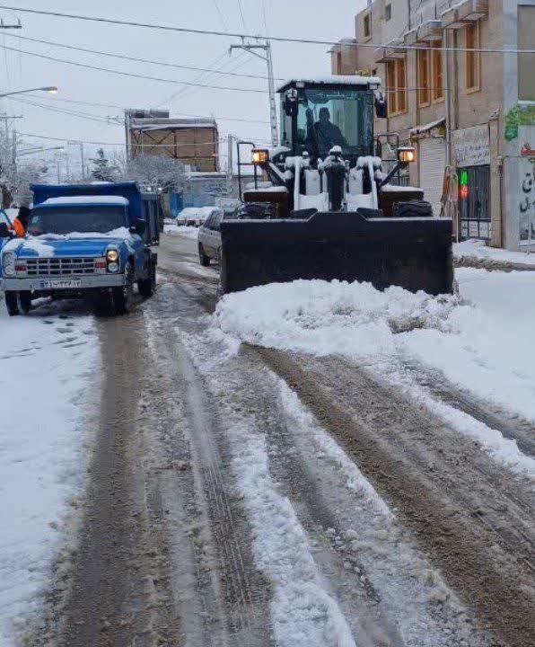 جهش توان عمرانی شهرداری کلات با ورود لودر ۵ تنی پیشرفته XCMG