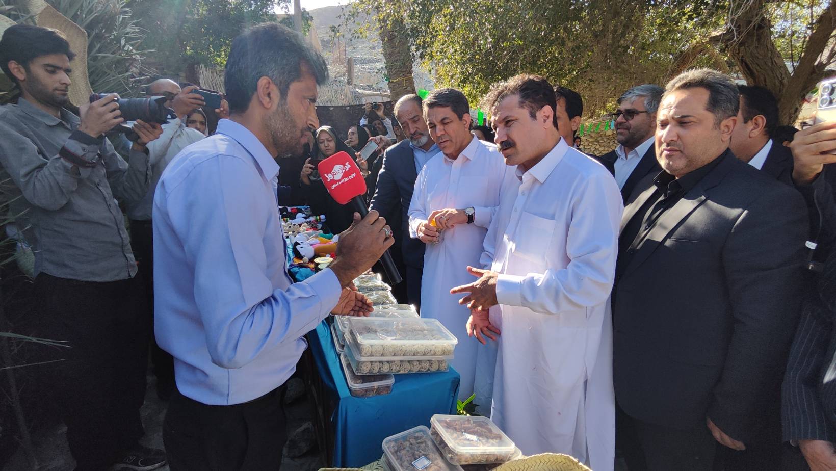 دستور معاون توسعه روستایی رئیس‌جمهور برای حمایت فوری از واحد فرآوری خرما در قلعه‌گنج