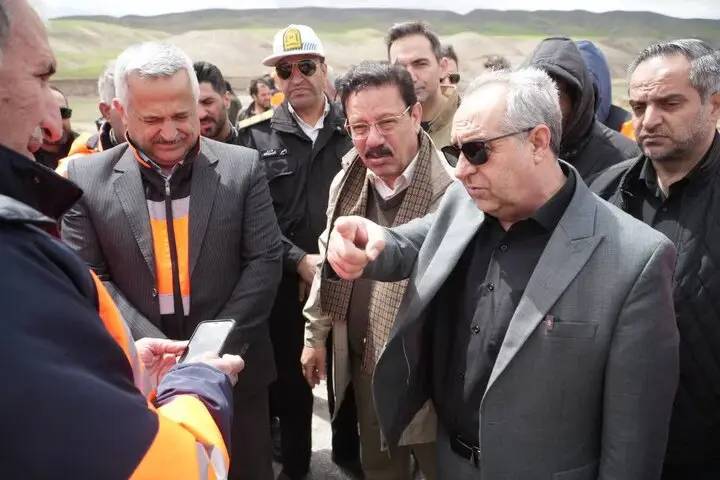 بازسازی پل تخریب ‌شده هشترود در اسرع وقت انجام شود