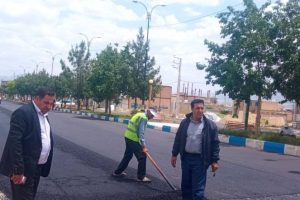 اجرای-آسفالت-بلوار-بسیج-در-شهر-توحید