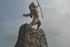 تندیس-آرش-کمانگیر-در-آمل-رونمایی-شد