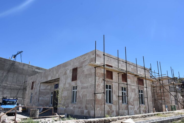 اسد بابایی روز چهارشنبه در سفر یک‌روزه به شهرستان اسکو، از پروژه در حال احداث کتابخانه عمومی روستای دیزج امیرمدار بازدید کرد.