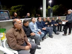 شهردار-لار-با-لباس-خادمی-در-چایخانه