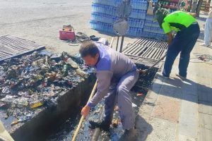 اجرای عملیات لایروبی کانال‌های هدایت آب‌های سطحی در حدفاصل مهستان ۱۹ و ۲۰ توسط شهرداری ناحیه آلارد